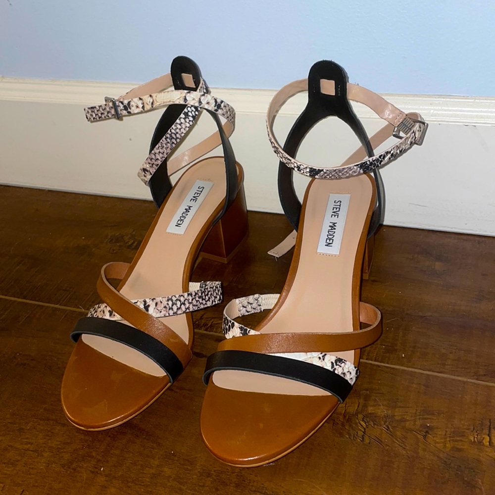 Steve Madden Black Brown Snakeskin low heel sandal